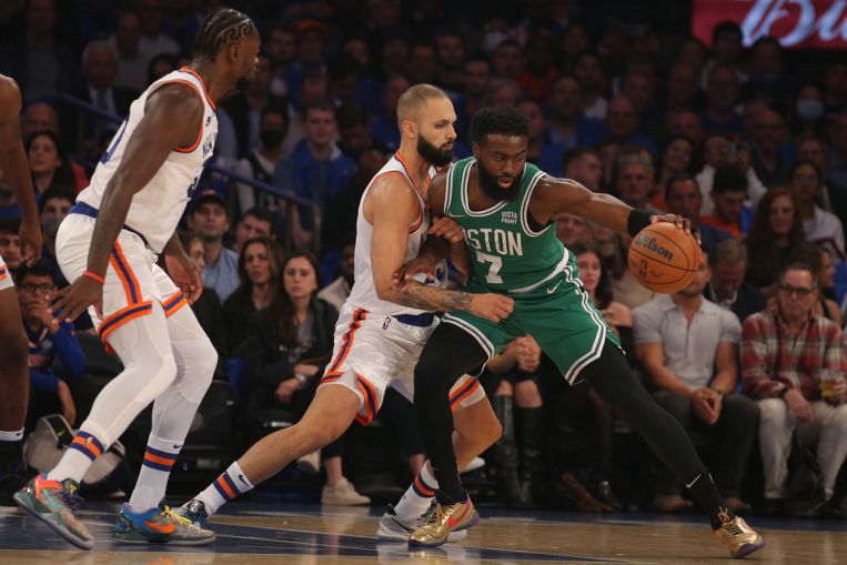 NBA: Randle, Fournier shine as Knicks edge Celtics in thriller, Basketball News & Top Stories