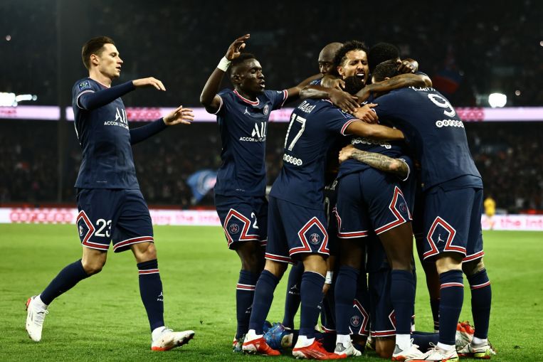 Football: Paris St-Germain beat Lille with late Di Maria strike, Football News & Top Stories