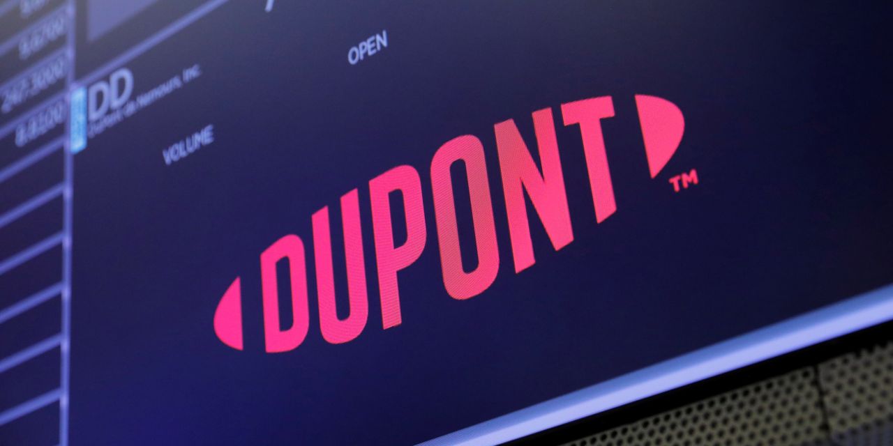 DuPont Plans Moves That Would Remake Chemicals Company