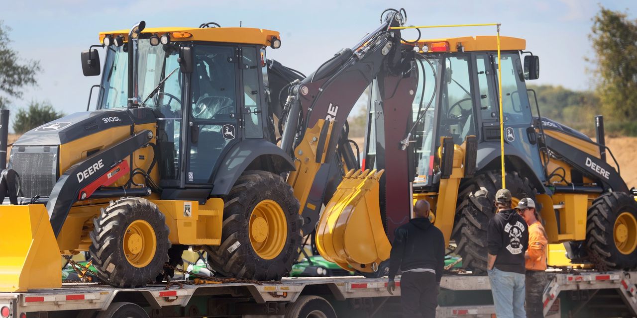 Deere Workers Reject Second Contract Offer, Extending Strike