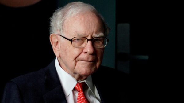 In a Deal Desert, Warren Buffett’s Berkshire Hathaway Keeps Buying Itself