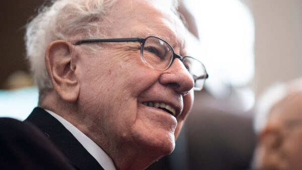 Berkshire Hathaway’s Net Earnings Fall 66% on Lower Investment Gains