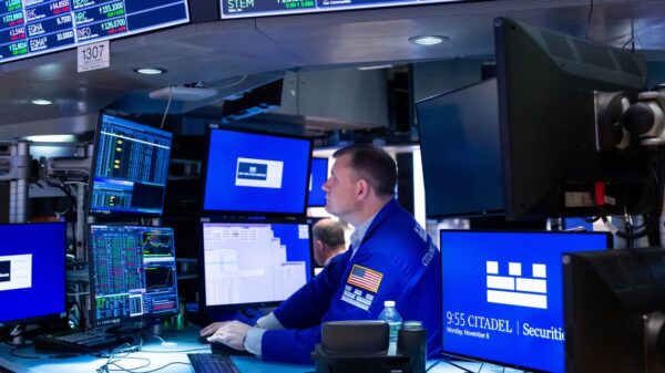 Stock Futures Creep Lower After Dow, S&P 500 Close at Records