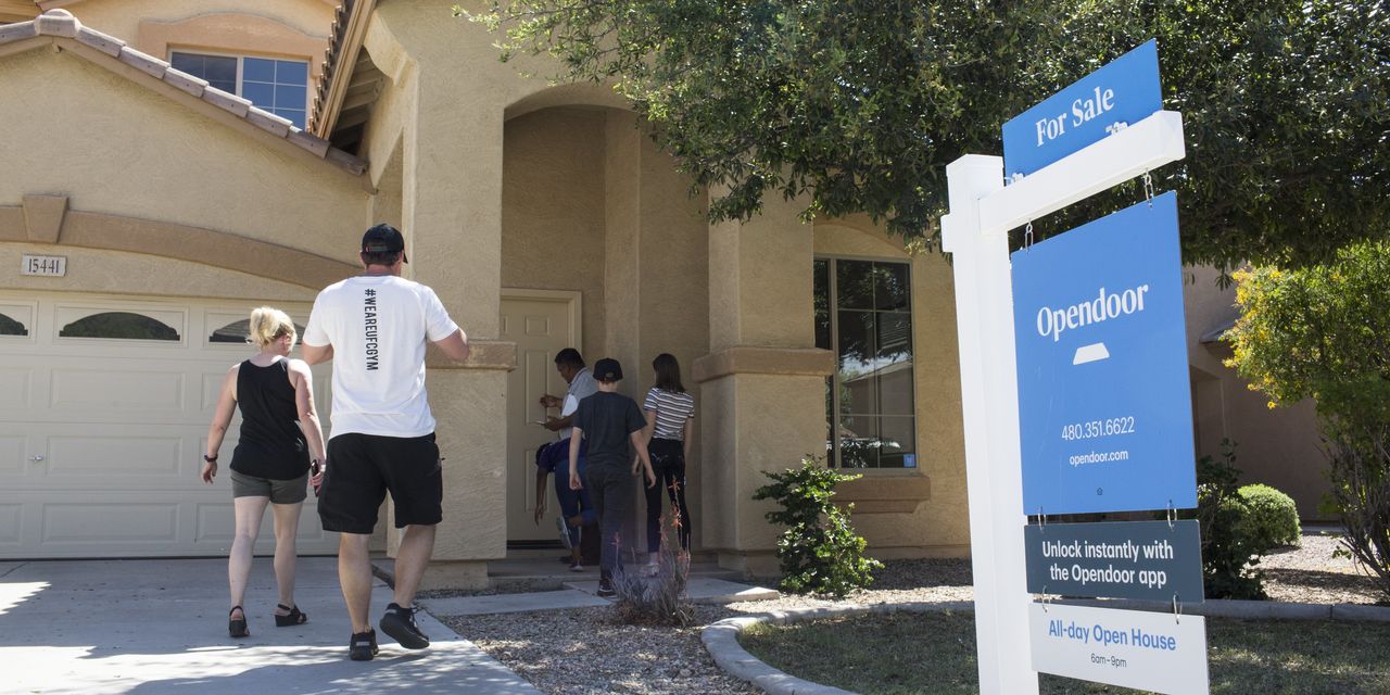 Zillow’s Home-Flipping Demise Puts Other iBuyers on the Spot