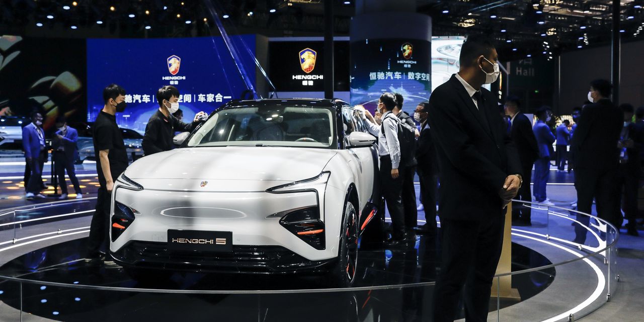 China Evergrande’s EV Unit Taps Investors Ahead of First Car Sales