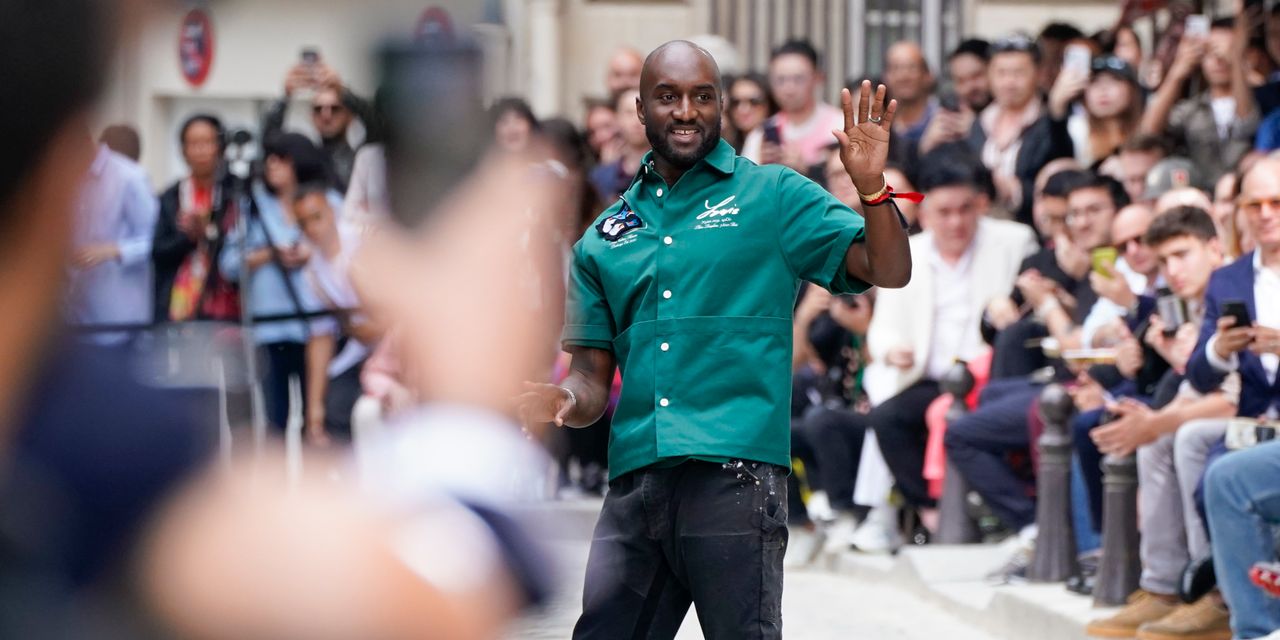 A New Solution to Mourn: The Many Screenshots of Virgil Abloh’s DMs