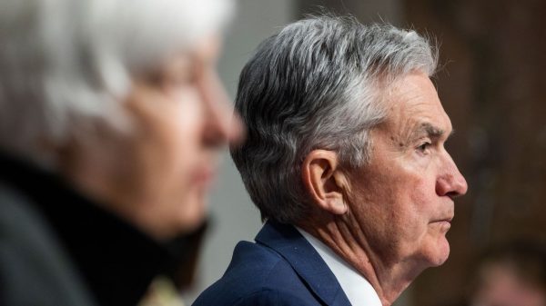 Powell Warns Elevated Inflation Justifies Quicker Discount of Bond Purchases