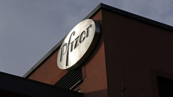 Pfizer says COVID-19 pill cut hospital, death risk by 90 percent