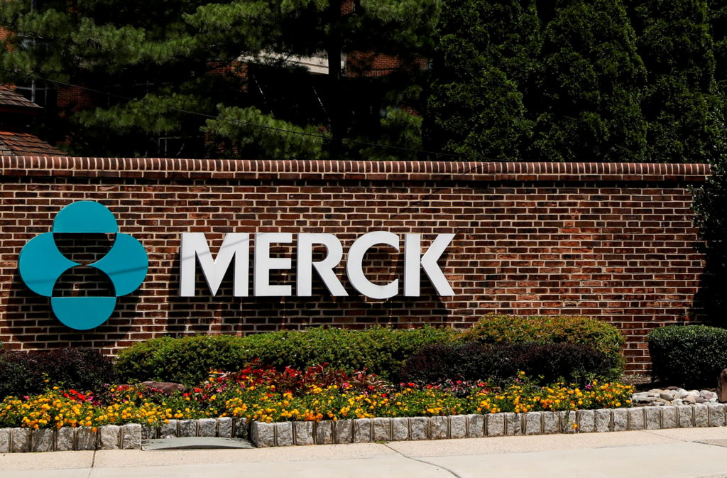 FDA panel evaluation closing hurdle for Merck’s COVID-19 tablet