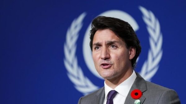 Canada will reach ‘right solution’ about lowering flags for Remembrance Day: Trudeau – National