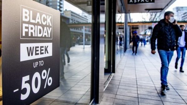 Black Friday reductions may rely on retailers’ provide chain struggles: consultants – Nationwide