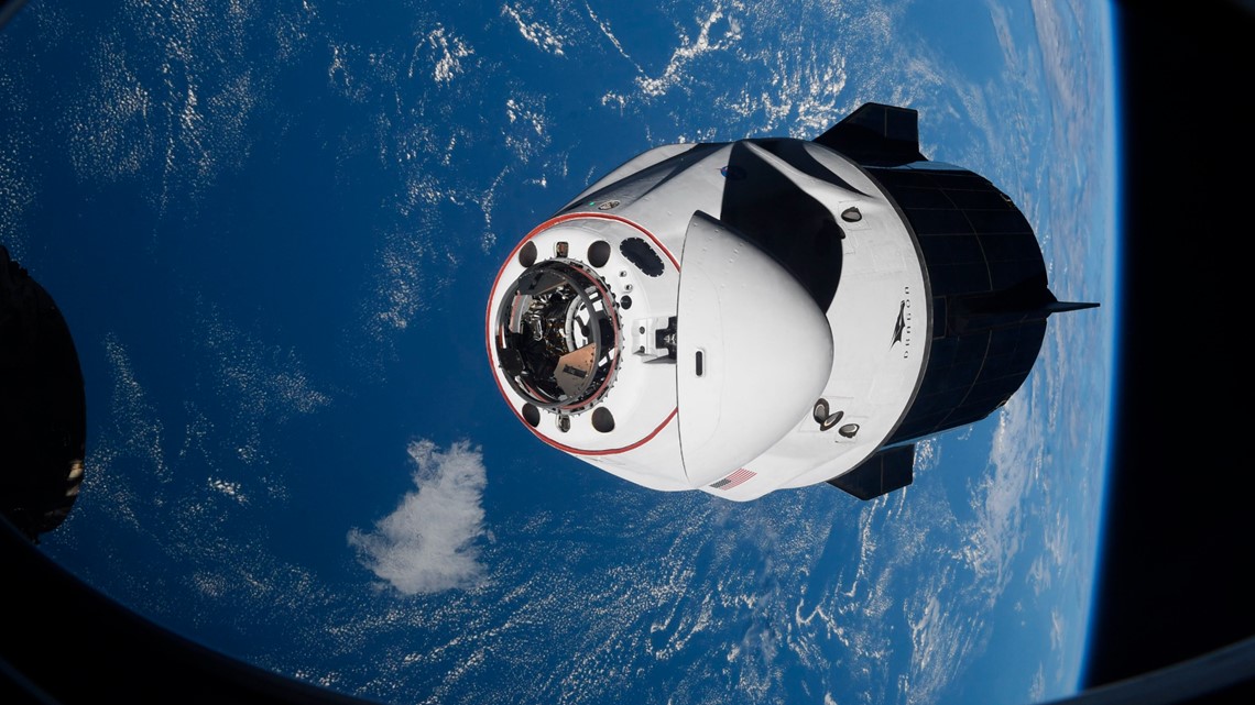 SpaceX toilet busted: Crew to wear diapers for trip home