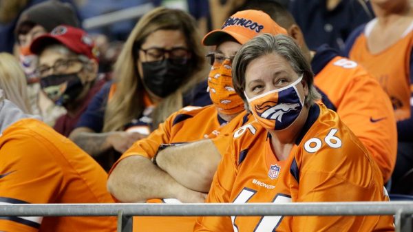 Broncos strongly encourage masks use in indoor areas of stadium