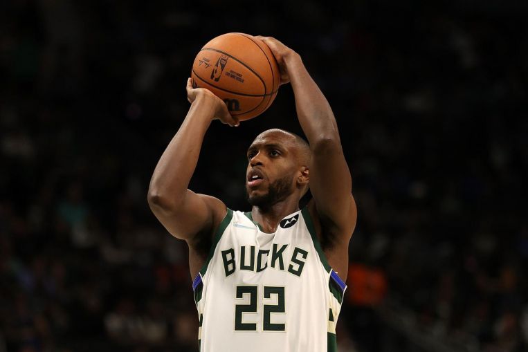 NBA: Milwaukee Bucks star Khris Middleton tests positive for Covid-19, Basketball News & Top Stories