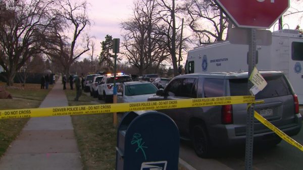 Denver police arrest man they are saying tried to stab them