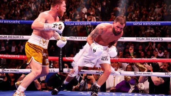 Boxing: Alvarez knocks out Plant to make super middleweight history, Combat Sports News & Top Stories