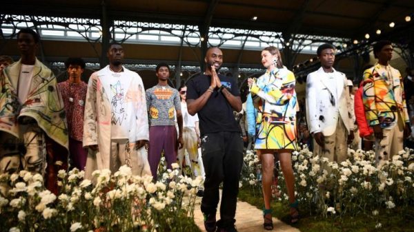 Louis Vuitton designer Virgil Abloh dies after personal battle with most cancers, Type Information & Prime Tales