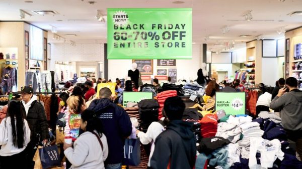 US Black Friday buyers tapered on-line splurge as some returned to shops, Financial system Information & Prime Tales