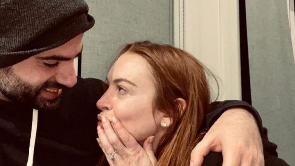 Actress Lindsay Lohan broadcasts engagement, Leisure Information & High Tales