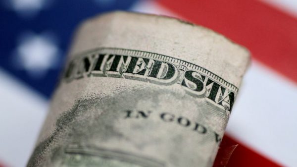 US dollar strength against Singdollar to continue into 2022, analysts say, Economy News & Top Stories