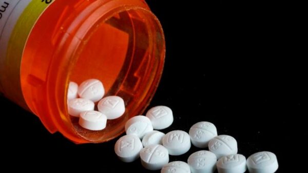 Canadians state increasing concern about opioid crisis in new survey