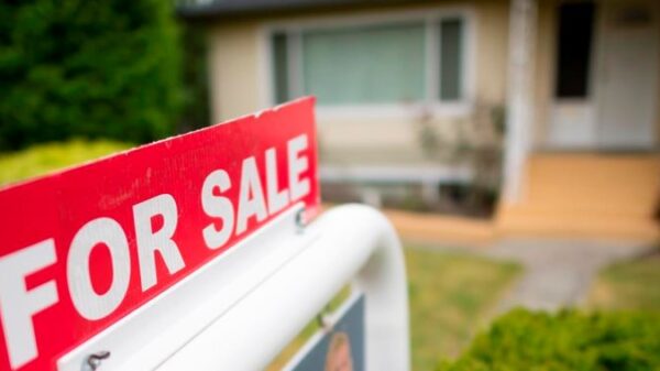 B.C. to bring in ‘cooling off periods’ amid soaring real estate sales