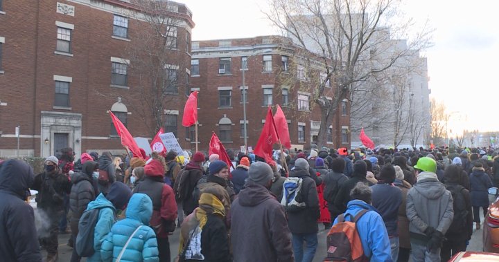 Montrealers exhibit at RCMP constructing in solidarity with Moist’suwet’en