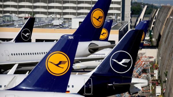 Lufthansa posts surprise return to profit as bookings surge, Companies & Markets News & Top Stories