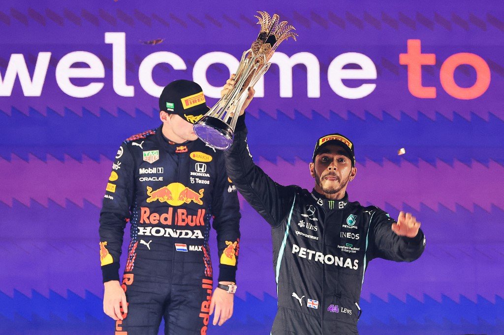 Hamilton wins loopy Saudi Arabian Grand Prix to degree with Verstappen