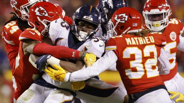 Protection carries Chiefs previous Broncos for fifth straight win