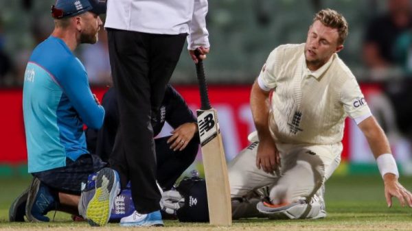 Ashes: England on brink of second Take a look at defeat as Joe Root falls in remaining over