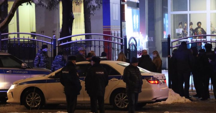 Gunman kills 2 inside Moscow authorities providers centre over reported masks dispute – Nationwide