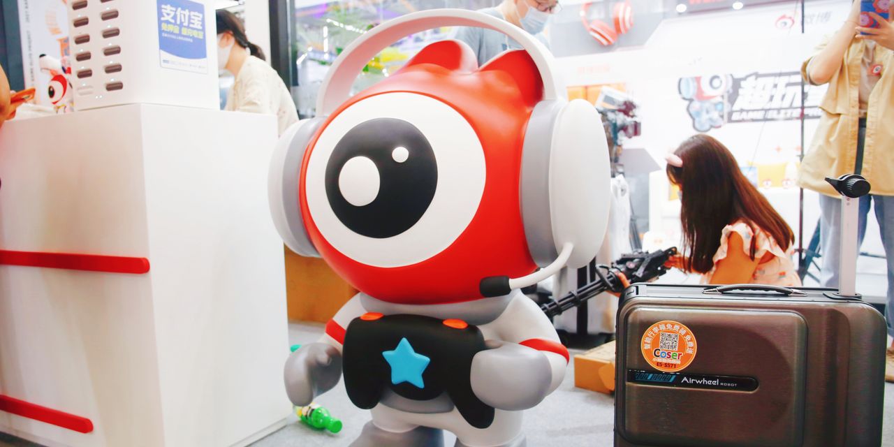 Chinese language Social-Media Big Weibo Drops in Hong Kong Market Debut