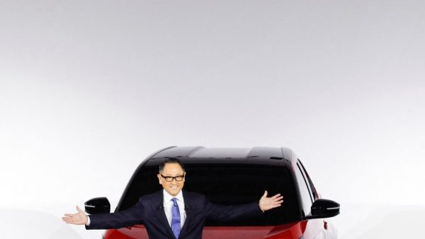 Toyota, in Reversal, Says It Will Shift Extra Quickly to EVs