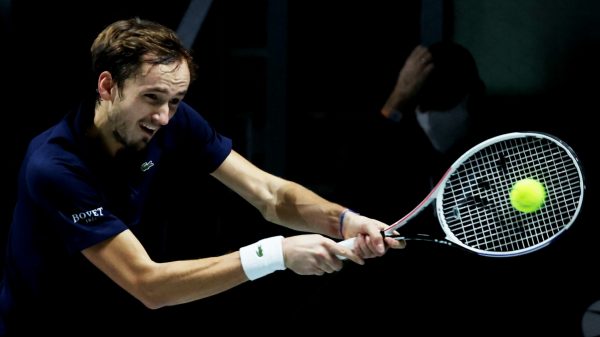 Medvedev leads Russia to 3rd Davis Cup title