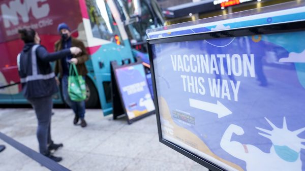 De Blasio defends vaccine mandates, factors to effectiveness in NYC