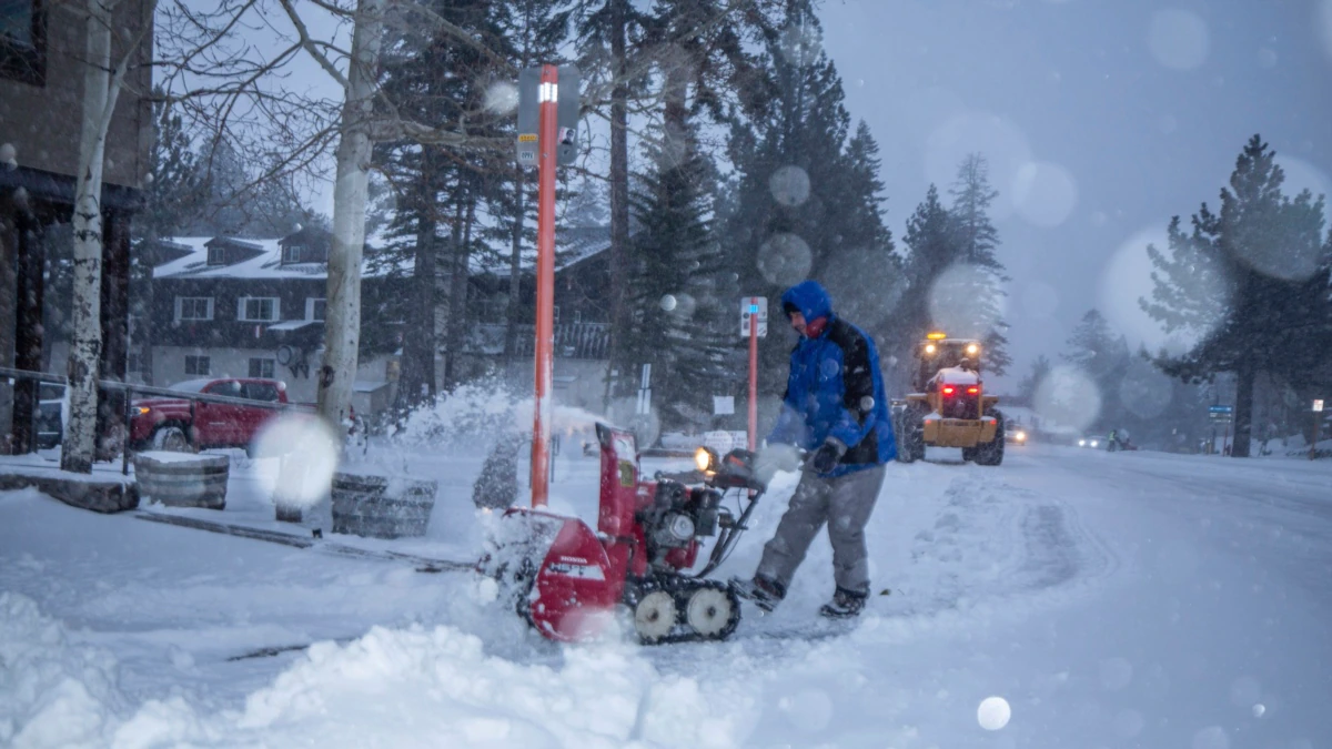 Rain, Snow Fall as California Braces for Brunt of Storm