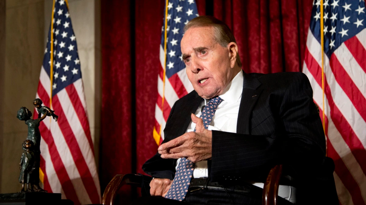 Reactions to Bob Dole’s Demise From US Dignitaries, Veterans