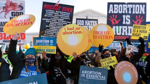 Supreme Court docket Seems Poised to Roll Again Abortion Rights in US 