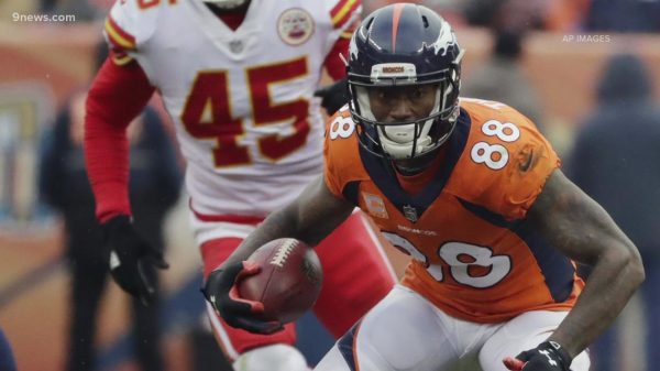 Demaryius Thomas bonded with household over their son’s braveness