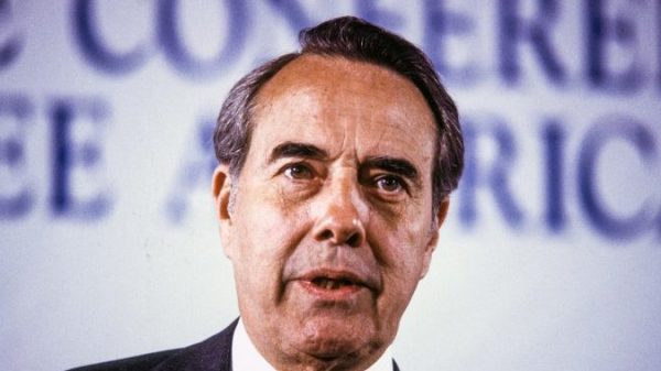 Bob Dole, former U.S. senator and presidential candidate, lifeless at 98 – Nationwide