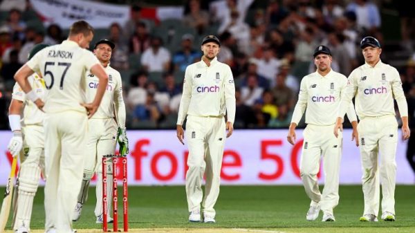 Cricket: England collapse once more as Australia flip screw in 2nd Take a look at