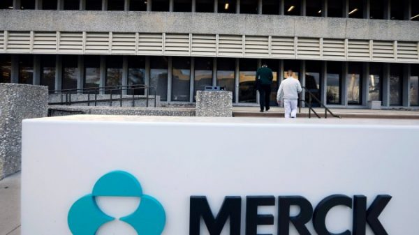 Merck to make its COVID-19 antiviral tablet in Canada, firm publicizes