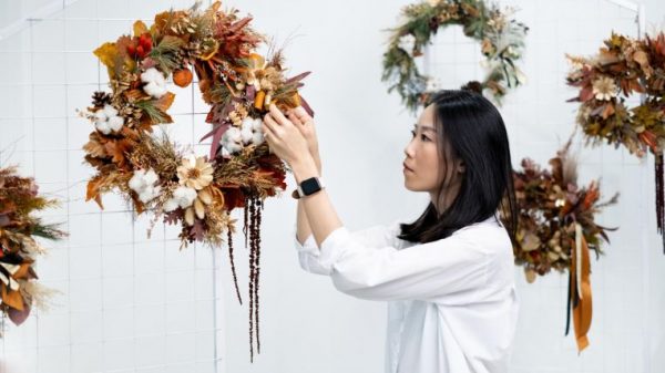 Wish to get a Christmas wreath? Try the choices at these eight florists, Life Information & Prime Tales