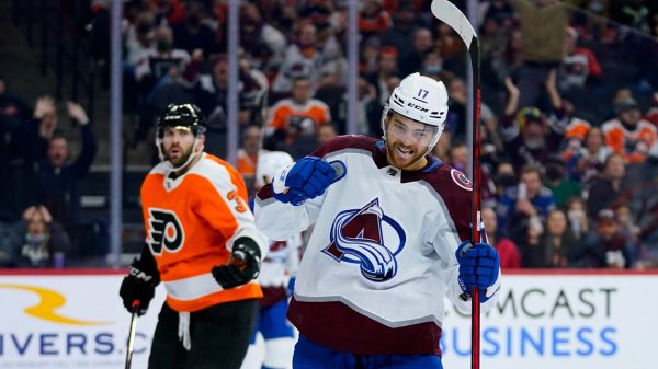 Colorado Avalanche defeat Philadelphia Flyers NHL sport story