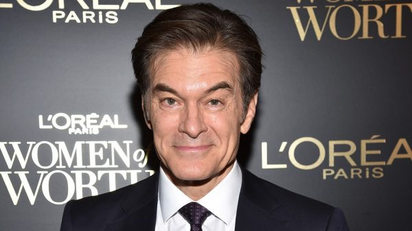 Movie star surgeon Dr. Oz working for Senate in Pennsylvania