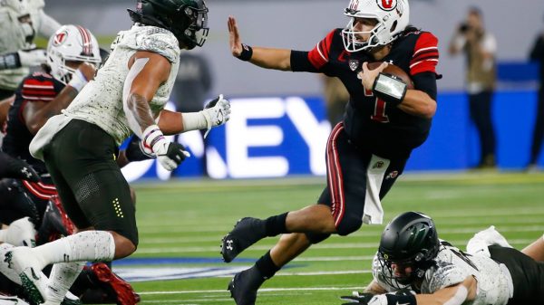 Utah beats Oregon 38-10 for 1st Rose Bowl bid