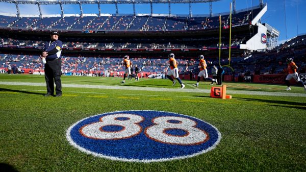 Broncos gamers pledge donations in honor of Demaryius Thomas