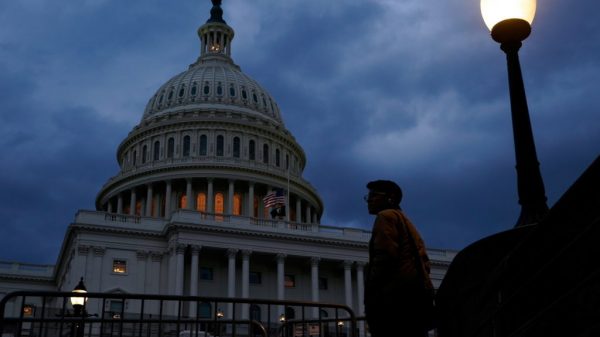 WATCH LIVE: Members of Congress maintain second of silence for COVID victims