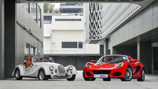 Automobile overview: Lotus Elise Sport 220 and Morgan Plus 4 are superlight heavy hitters, Motoring Information & Prime Tales